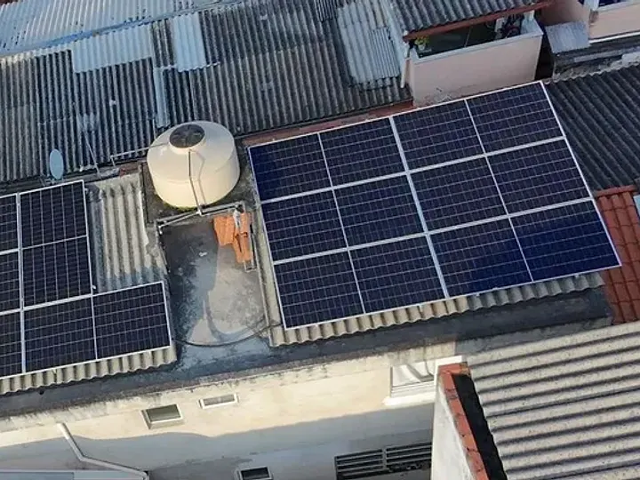 Painéis solares em casa em Diadema