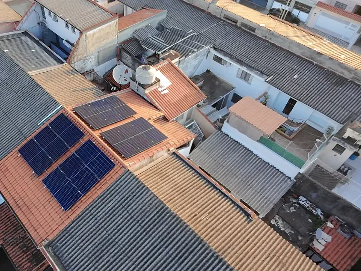 Painéis solares em casa no Jardim São Bento Novo