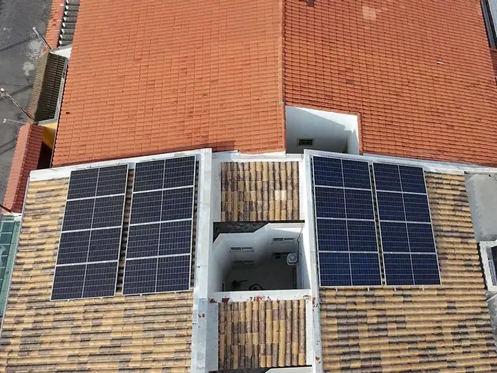 Painéis solares em casa em Santo André